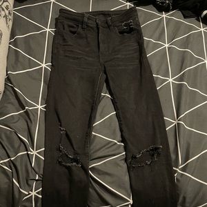 Black ripped skinny jeans
